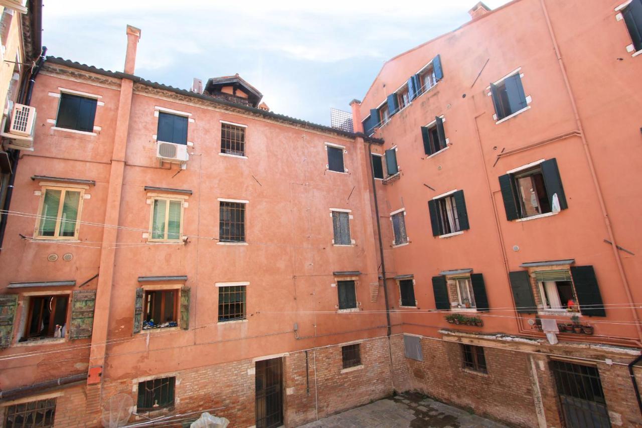 Apartment Degli Artisti Venedig
